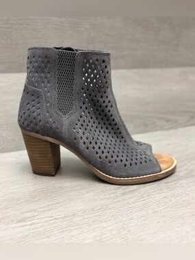 TOMS Gray Perforated Suede Peep-Toe Ankle Bootie Sandal Size 7